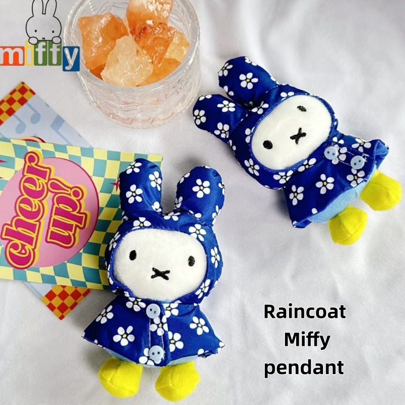 Miffy Raincoat Plush Keychain  - đánh giá và giá Vintage Items